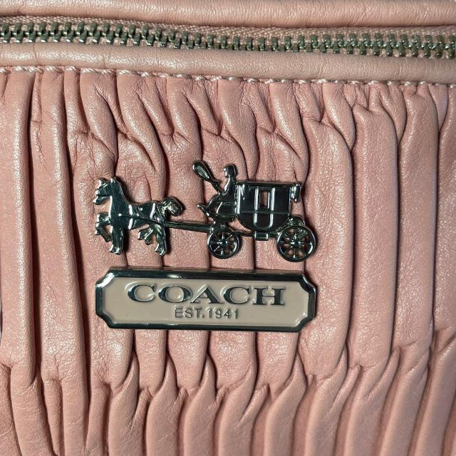 COACH(コーチ)の美品! coach コーチ マディソンギャザー　2way ハンドバッグ　ピンク レディースのバッグ(ハンドバッグ)の商品写真