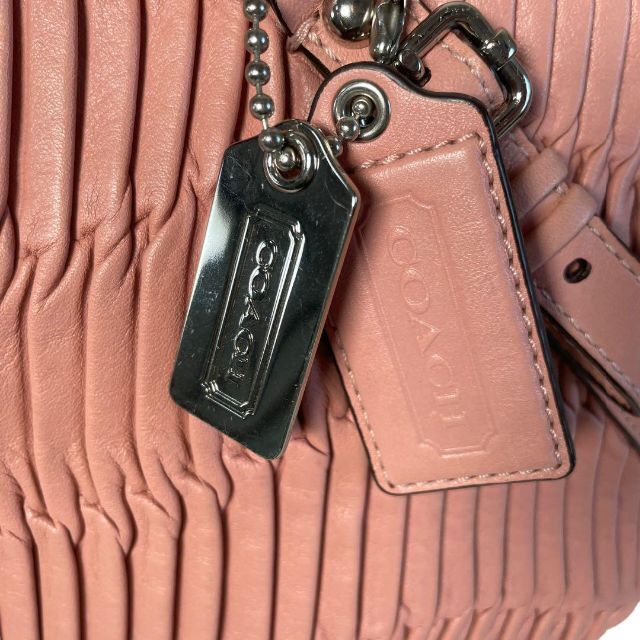 COACH(コーチ)の美品! coach コーチ マディソンギャザー　2way ハンドバッグ　ピンク レディースのバッグ(ハンドバッグ)の商品写真