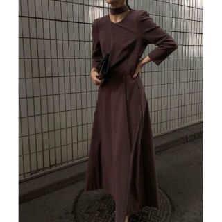 アメリヴィンテージ(Ameri VINTAGE)のお呼ばれ 新品 AMERI TRICOT TIE SET DRESS ブラウン(ロングワンピース/マキシワンピース)