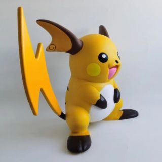 ライチュウポケモン  pvc フィギュア