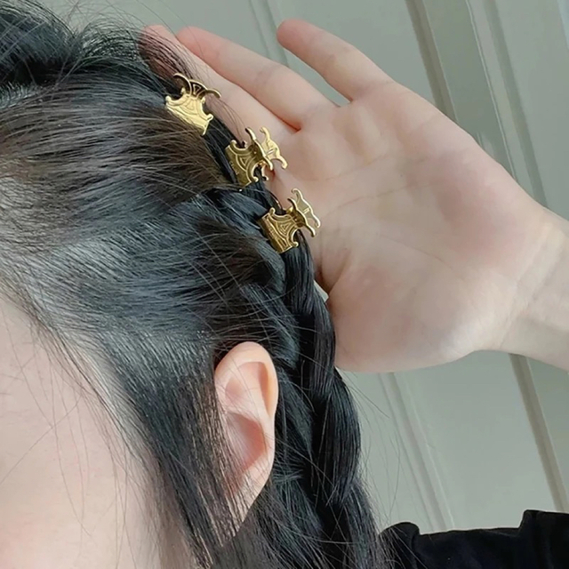 トリオンフ　ヘアクリップ　セリーヌ柄