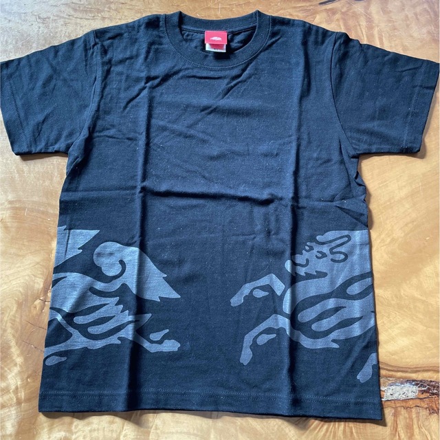キリン　Tシャツ　黒 メンズのトップス(Tシャツ/カットソー(半袖/袖なし))の商品写真