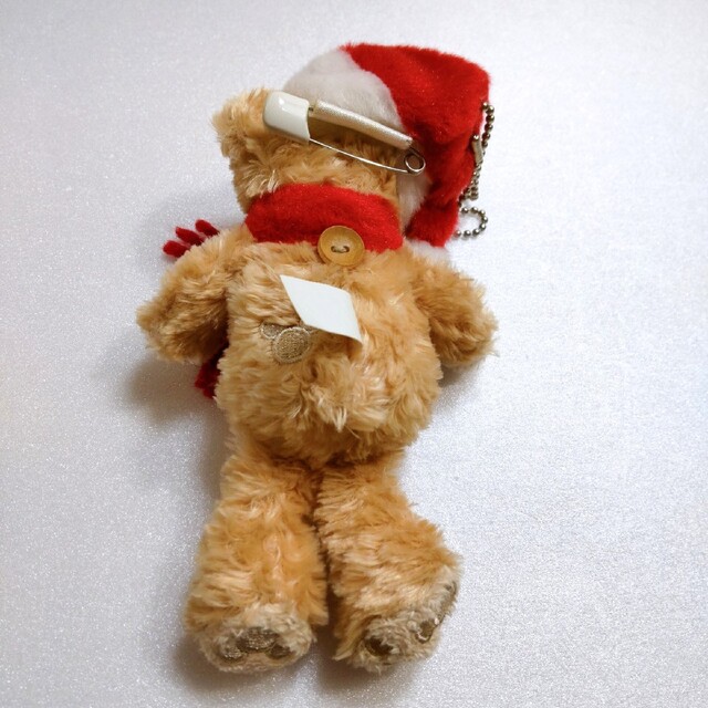 アイボリー×レッド ダッフィーぬいぐるみバッジ 2006年 クリスマス