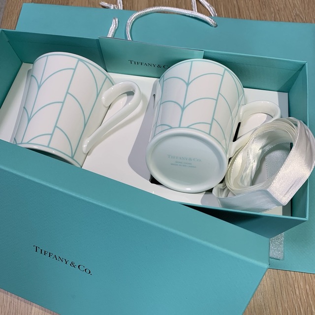 Tiffany & Co.(ティファニー)の【あや様専用】ティファニー　ウィートリーフマグカップペア&ボウルペアセット インテリア/住まい/日用品のキッチン/食器(食器)の商品写真