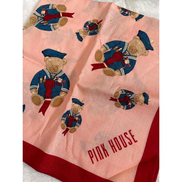 PINK HOUSE(ピンクハウス)のピンクハウス PINK HOUSE ハンカチ くま 赤　ピンク　ベア　セーラー レディースのファッション小物(ハンカチ)の商品写真