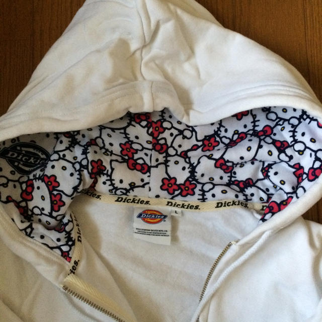 Dickies × HELLO KITTY コラボパーカー