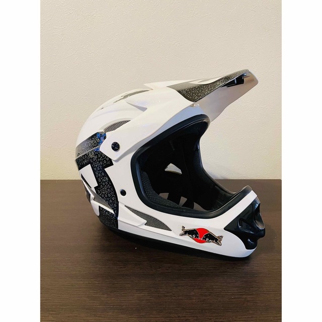 SixSixOne Comp shifted helmet スポーツ/アウトドアの自転車(その他)の商品写真