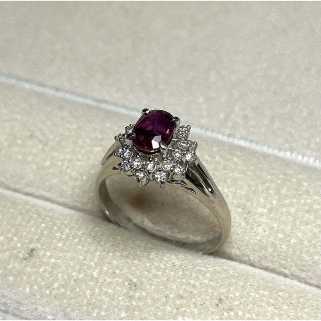 専用JB118★高級 ルビー0.98ct ダイヤ プラチナ リング  ソーテ付 レディースのアクセサリー(リング(指輪))の商品写真