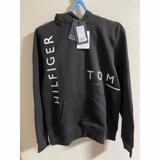 トミーヒルフィガー(TOMMY HILFIGER)のトミーフィルフィガー　フーディ　黒　Mサイズ(パーカー)