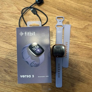 フィットフィット(fitfit)の◆まりな様専用◆fitbit versa3◆(腕時計(デジタル))