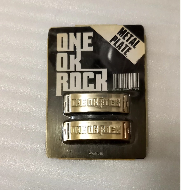 ONE OK ROCK(ワンオクロック)のONE OK ROCK METAL PLATE. エンタメ/ホビーのタレントグッズ(その他)の商品写真