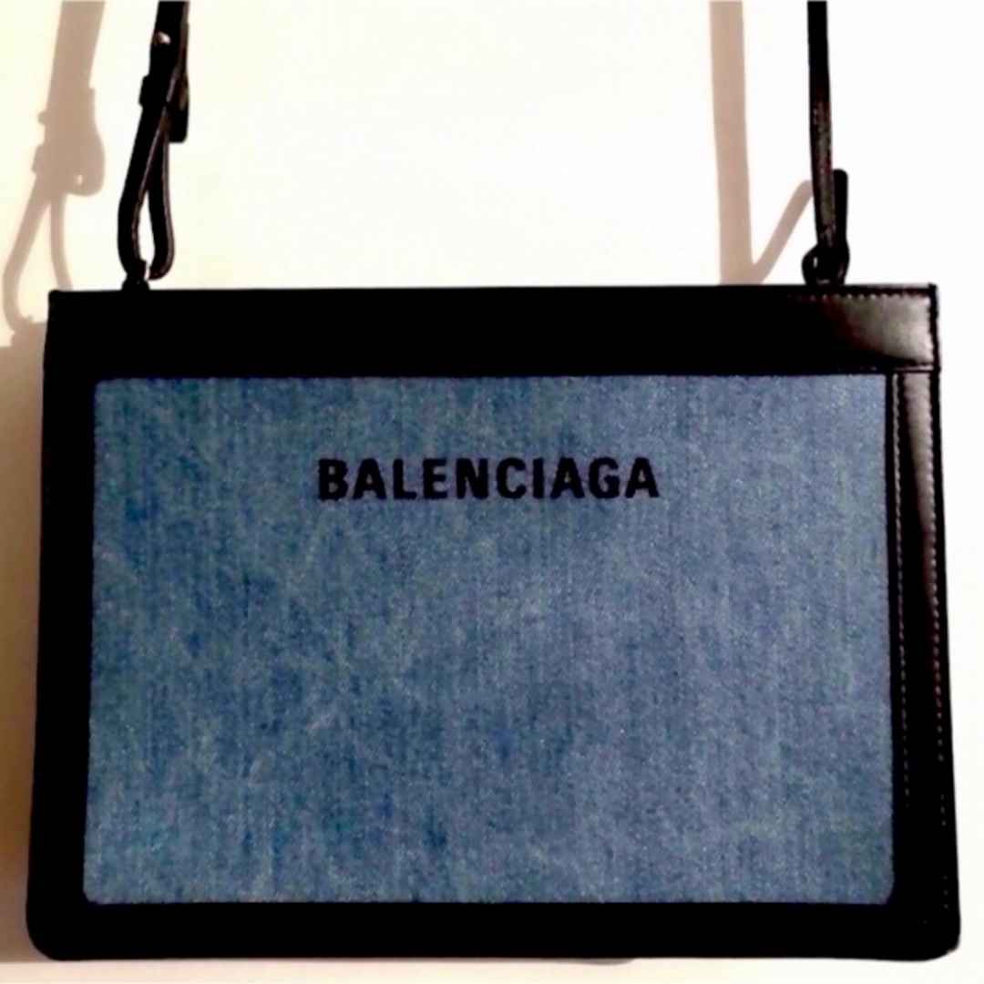 【最終価格】BALENCIAGA 未使用に近い ネイビーポシェット デニム×黒