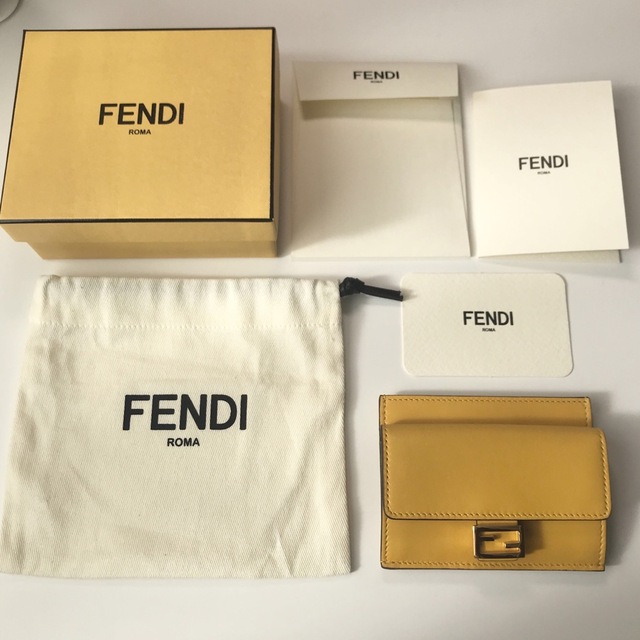 FENDI  フェンディ　バゲット　カードケース　コインケース　ミニ財布