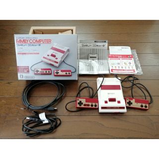 ニンテンドウ(任天堂)の＜値下げ＞Nintendo クラッシック ミニ ファミリーコンピュータ(家庭用ゲーム機本体)