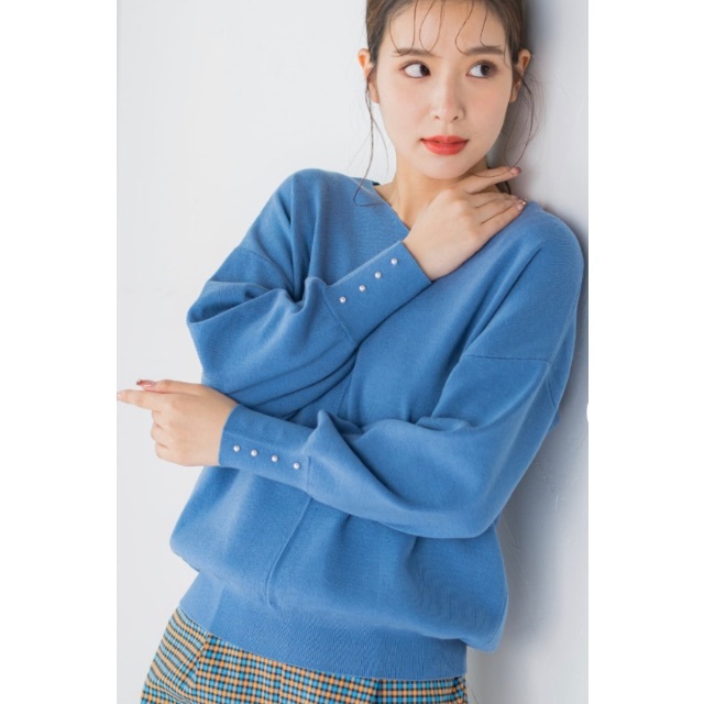 VICKY(ビッキー)の☆R様専用☆ビッキー☆新作・新品☆袖パールニット☆サイズ・2☆ レディースのトップス(ニット/セーター)の商品写真