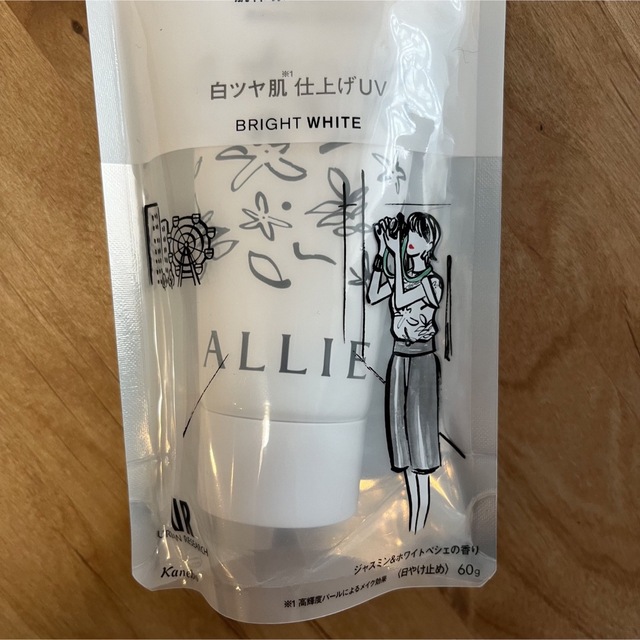 ALLIE(アリィー)のALLIE アリィー 日焼け止め ジェル ニュアンスチェンジUV 60g コスメ/美容のボディケア(日焼け止め/サンオイル)の商品写真