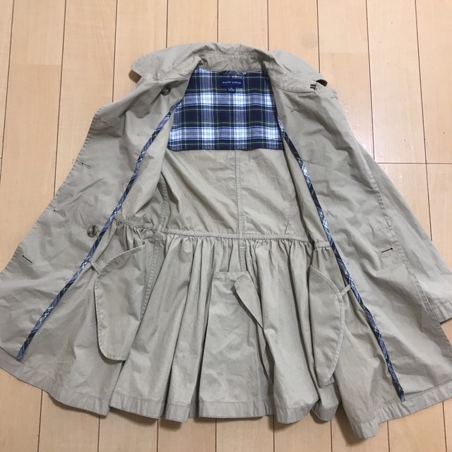 Ralph Lauren(ラルフローレン)のRALPHLAUREN ラルフローレン　トレンチコート　ベージュ　130 キッズ/ベビー/マタニティのキッズ服女の子用(90cm~)(コート)の商品写真