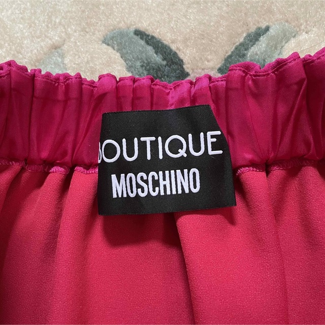 MOSCHINO(モスキーノ)のモスキーノ　スカート　ピンク　40 レディースのスカート(ひざ丈スカート)の商品写真