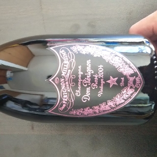 ドンペリニヨン(Dom Pérignon)の【ラキハピさま専用】ドンペリ ロゼ ピンク 2004(シャンパン/スパークリングワイン)