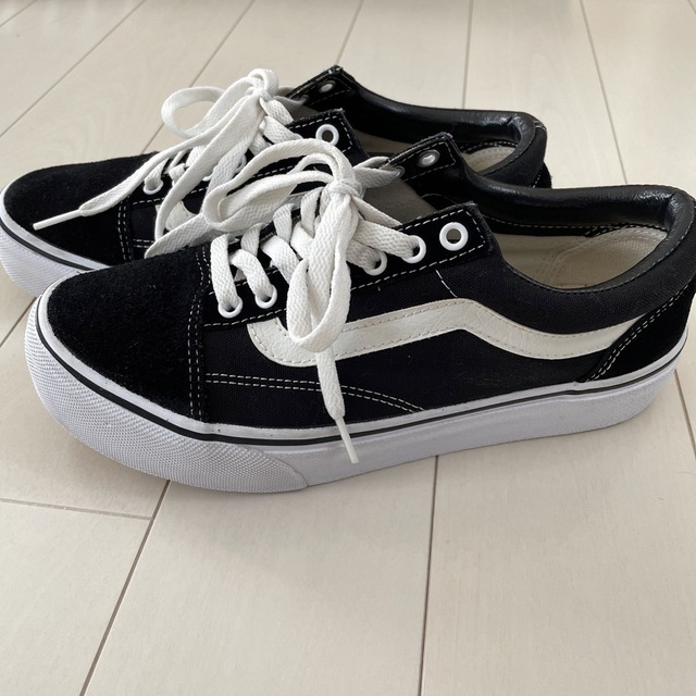 VANS(ヴァンズ)のVANS OLDSCHOOLプラットフォーム 24.5 レディースの靴/シューズ(スニーカー)の商品写真