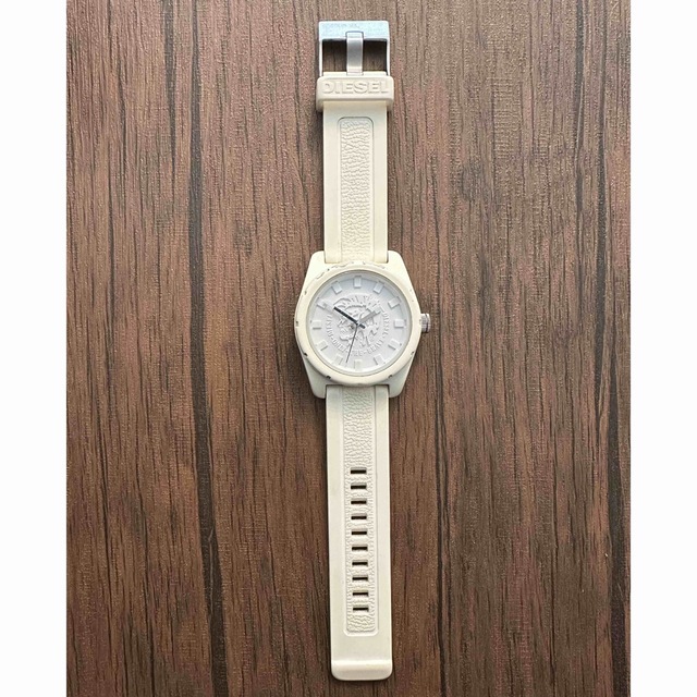 DIESEL(ディーゼル)のDIESEL　腕時計　ホワイト メンズの時計(腕時計(アナログ))の商品写真