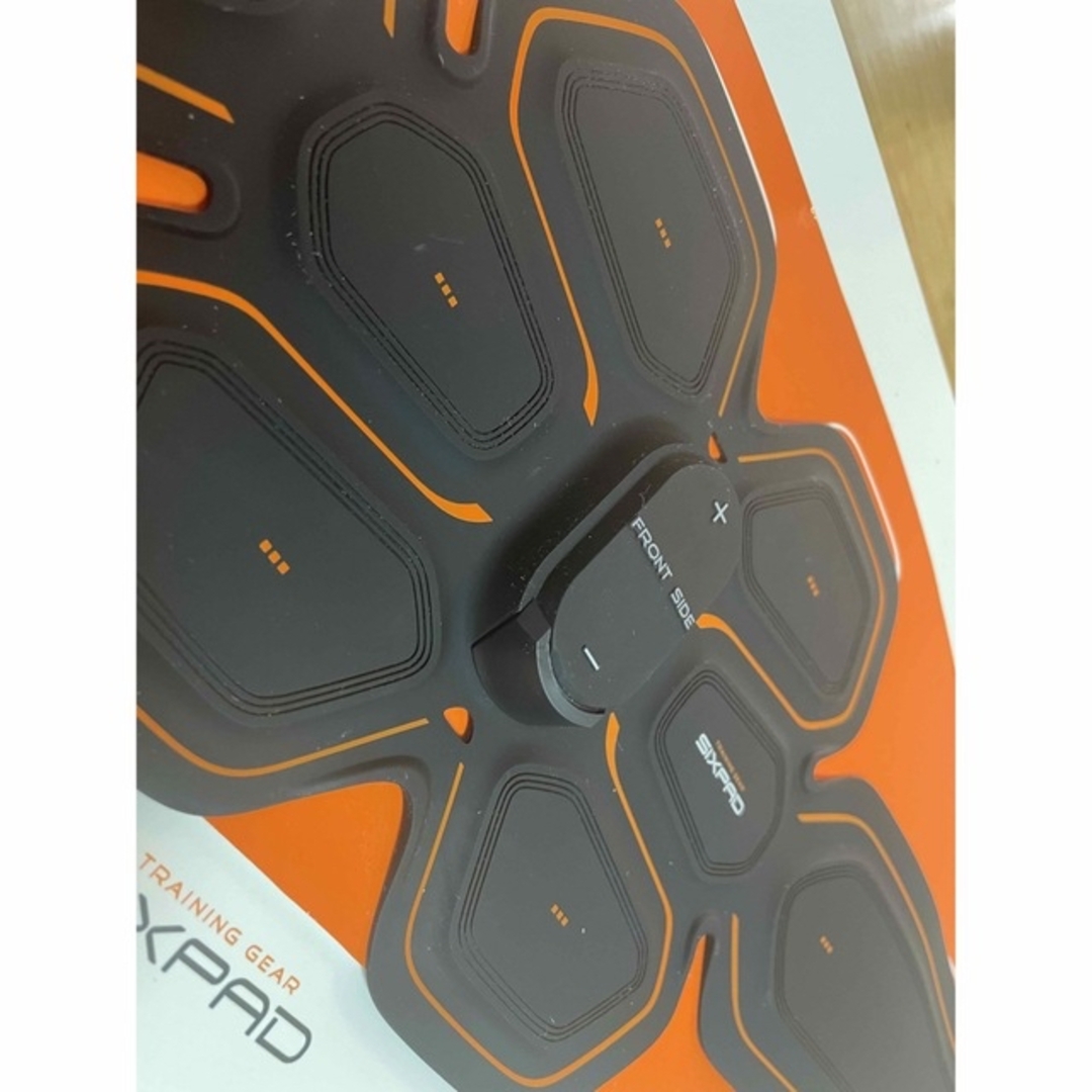 SIXPAD(シックスパッド)のSIXPAD シックスパッドアブズベルトSMLサイズ コスメ/美容のダイエット(エクササイズ用品)の商品写真