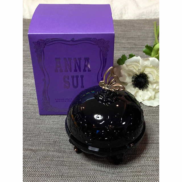 ANNA SUI(アナスイ)の新品❗️アナスイ ルースフェイス パウダー ケース＆レフィル2点 200・300 コスメ/美容のベースメイク/化粧品(フェイスパウダー)の商品写真