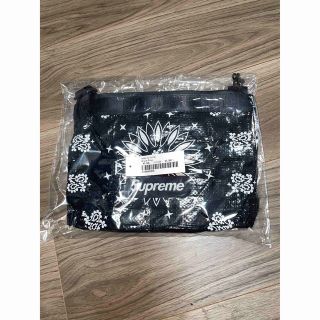 シュプリーム(Supreme)のSupreme Bandana Trap Side Bag(ショルダーバッグ)