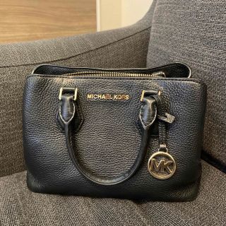 マイケルコース(Michael Kors)のMICHAEL KORS ハンドバッグ 黒(ハンドバッグ)