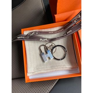 エルメス(Hermes)の【新品】HERMES エルメス キーホルダー　カデナ(キーホルダー)