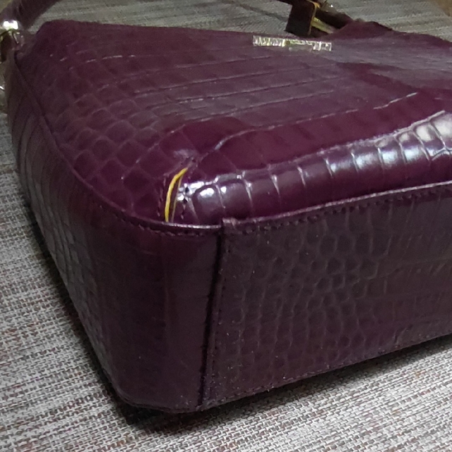 モーダプリンチペ　クロコ型押し　ショルダー バッグ(ワイン) レディースのバッグ(ショルダーバッグ)の商品写真