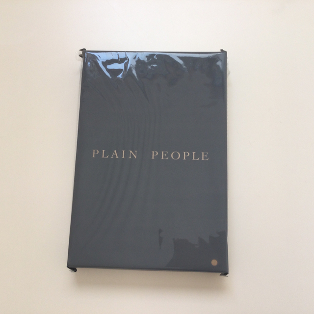 PLAIN PEOPLE(プレインピープル)のおしゃれ手帖2022年12月号増刊付録プレインピープル　コンパクトじゃばら財布 レディースのファッション小物(財布)の商品写真