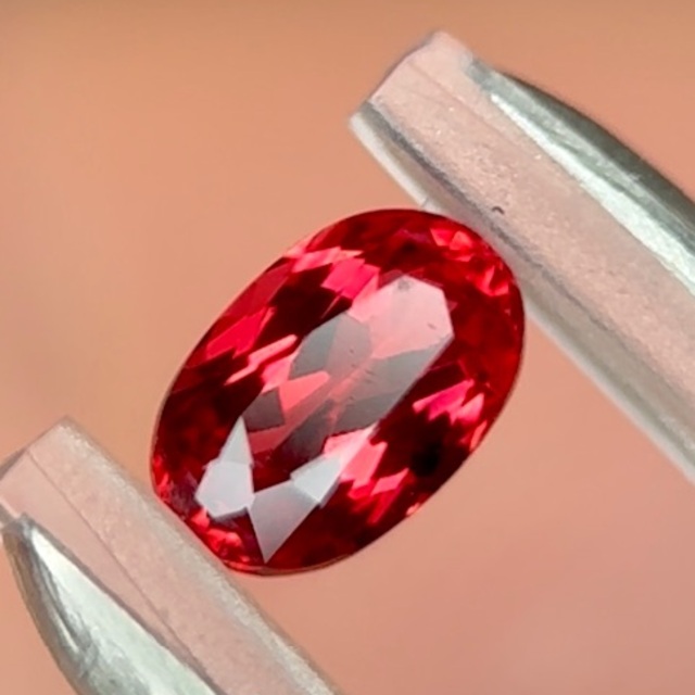 ⚠️土日限定⚠️ネオンレディッシュオレンジスピネル0.31ct
