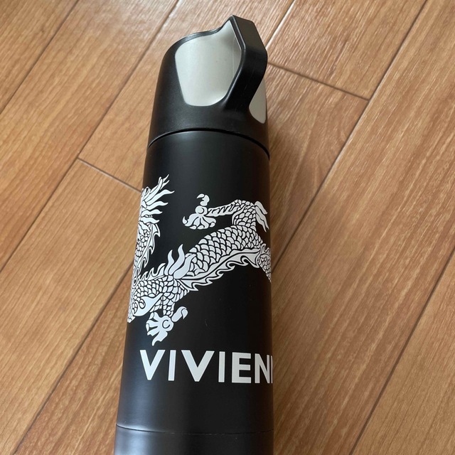 VIVIENNE TAM(ヴィヴィアンタム)の非売品★未使用ノベルティービビアンタムサーモボトル携帯用水筒 インテリア/住まい/日用品のキッチン/食器(その他)の商品写真