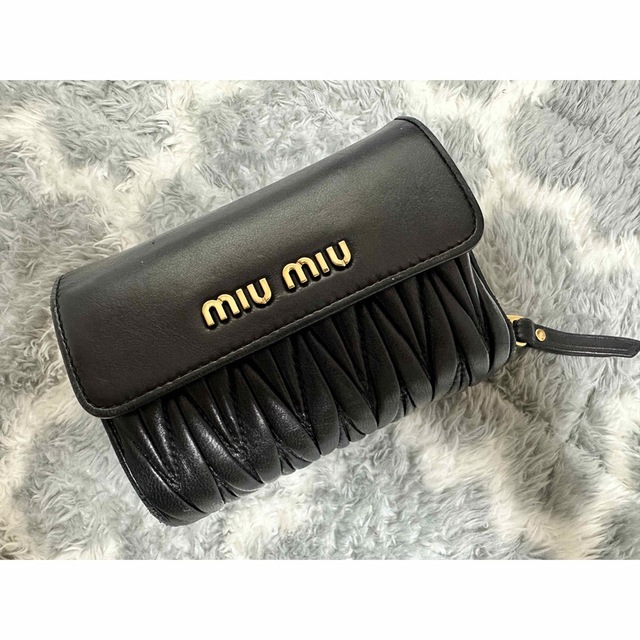 【miumiu】三つ折財布【値下げ】