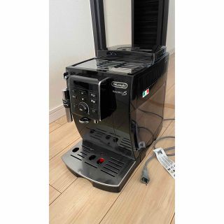 デロンギ(DeLonghi)のデロンギ　エスプレッソマシン マグニフィカS ブラック ECAM23120bn(エスプレッソマシン)