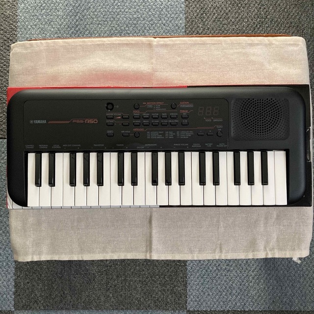 ヤマハ(ヤマハ)のYAMAHA PSS-A50 ポータブルキーボード 楽器の鍵盤楽器(キーボード/シンセサイザー)の商品写真