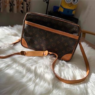 ルイヴィトン(LOUIS VUITTON)のルイヴィトン トロカデロ27 モノグラムキャンバス ブラウン (ショルダーバッグ)