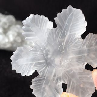 天然石　フロスト水晶　雪の結晶　(置物)