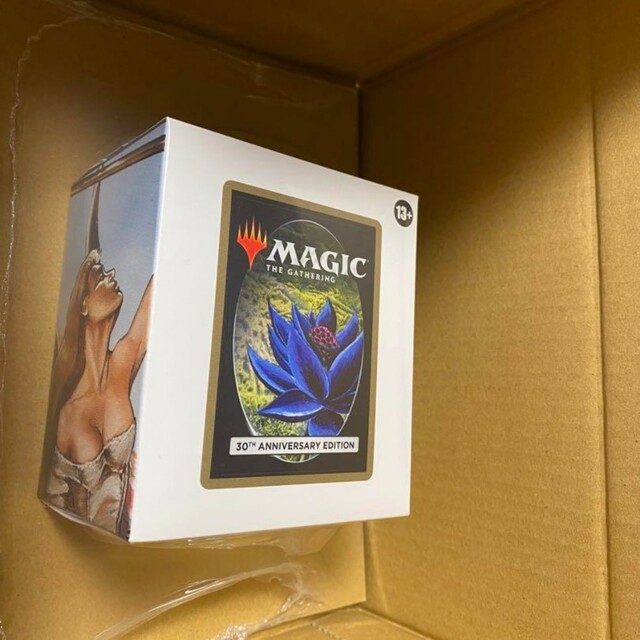 マジック：ザ・ギャザリング(マジックザギャザリング)の【未開封・新品】mtg 30th Anniversary Edition １箱 エンタメ/ホビーのトレーディングカード(Box/デッキ/パック)の商品写真