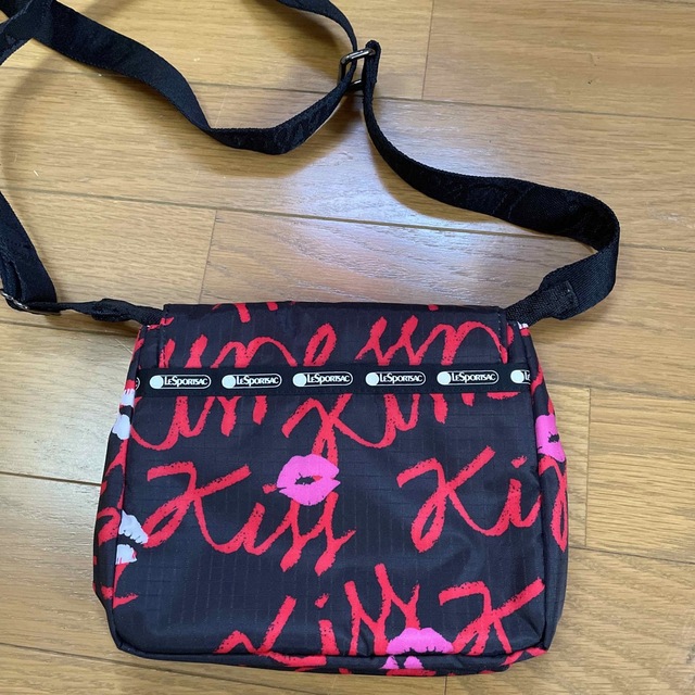 LeSportsac(レスポートサック)のレスポ　キスミーキスミーナチュラル レディースのバッグ(ショルダーバッグ)の商品写真