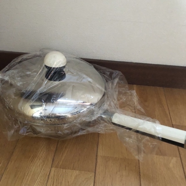ステンレス鍋 蓋付き 新品未使用 白 杉山金属 25cm 片手鍋の通販 by