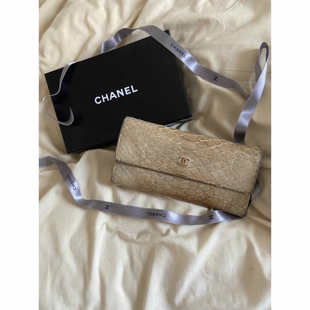 大好評 【*CHANEL*パイソンレザー 長財布*】 19500円 レディース