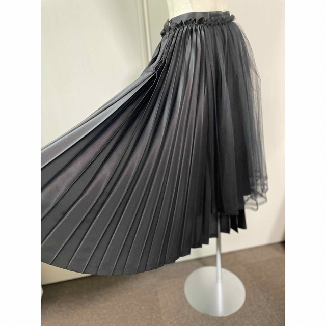 noir kei ninomiya(ノワールケイニノミヤ)の⭐︎noir kei ninomiya⭐︎プリーツチュールドッキングスカート レディースのスカート(ひざ丈スカート)の商品写真