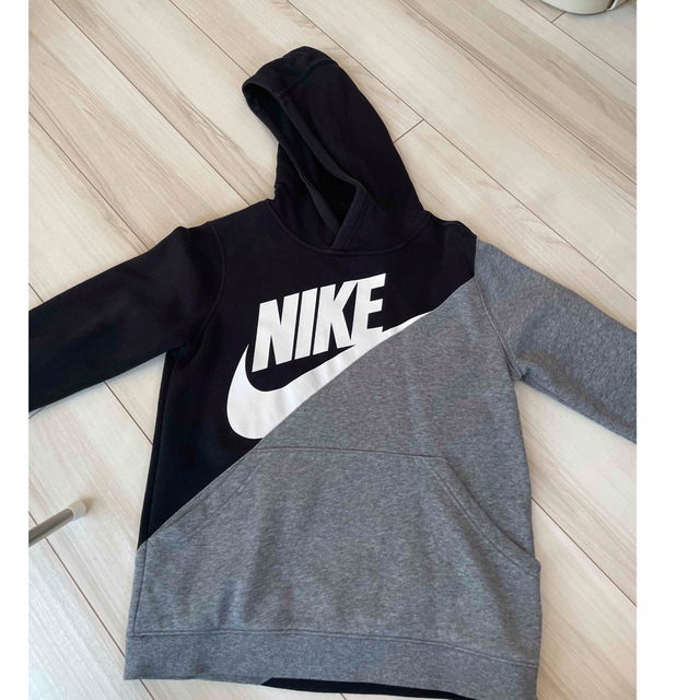 NIKE トレーナー　155 キッズ/ベビー/マタニティのキッズ服男の子用(90cm~)(Tシャツ/カットソー)の商品写真