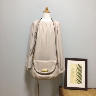 マークバイマークジェイコブス(MARC BY MARC JACOBS)の良品 春色 マークバイマークジェイコブス ショルダーバッグ^^☆(ショルダーバッグ)