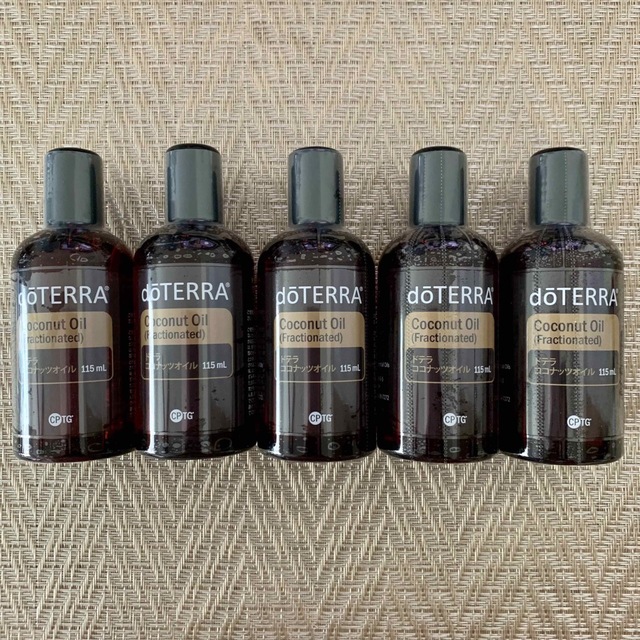 ドテラ doTERRA ココナッツオイル エッセンシャルオイル 新品未 ドテラ doTERRA ココナッツオイル エッセンシャルオイル 新品未