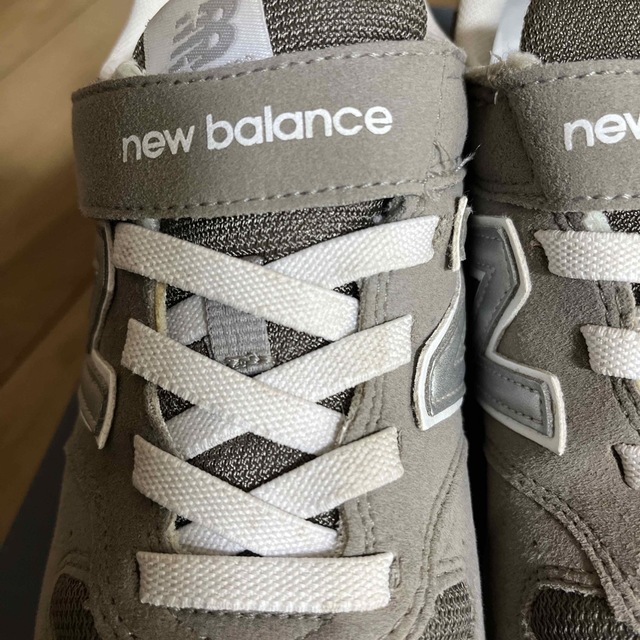 New Balance(ニューバランス)のニューバランス　キッズ　KV996 22センチ キッズ/ベビー/マタニティのキッズ靴/シューズ(15cm~)(スニーカー)の商品写真