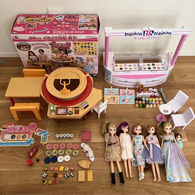 送料無料/プレゼント付♪ リカちゃんお店6セット(くるくる回転寿司