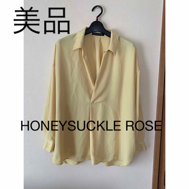 HONEYSUCKLE ROSE(ハニーサックルローズ)のハニーサックルローズ　プルオーバーブラウス　FREE レディースのジャケット/アウター(その他)の商品写真